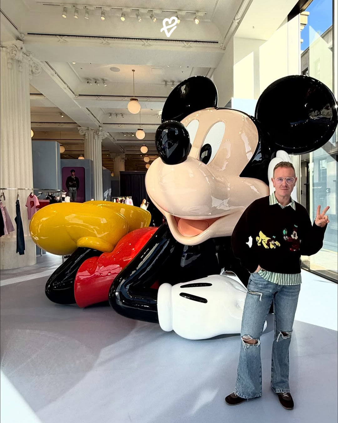 Zara x Disney: Harry Lambert imzalı 'mutluluk gardırobu'
