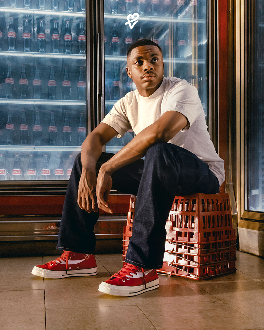 Coca‑Cola x Converse Chuck 70 koleksiyonuna ait kırmızı deri sneaker