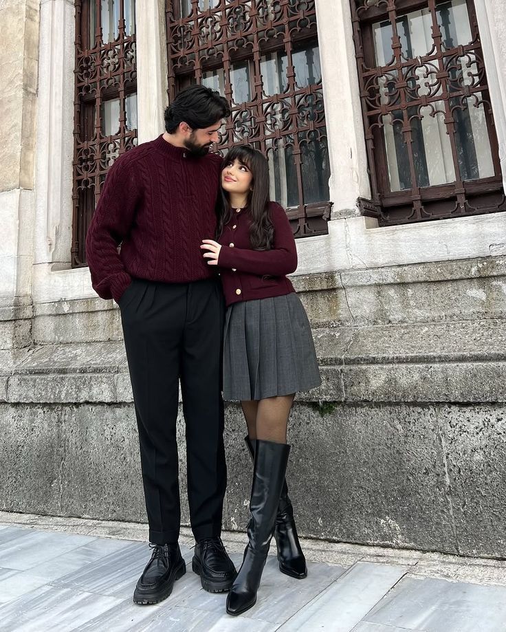 İlk buluşma için kadın ve erkek stil önerileri içeren kombin rehberi