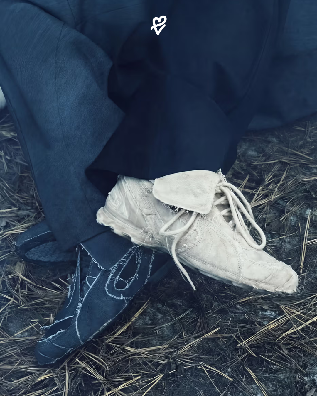 Puma VS1 ayakkabı modelinin JiyongKim iş birliğiyle tasarlanmış, unisex kullanıma uygun fütüristik ve minimal detaylı görseli.