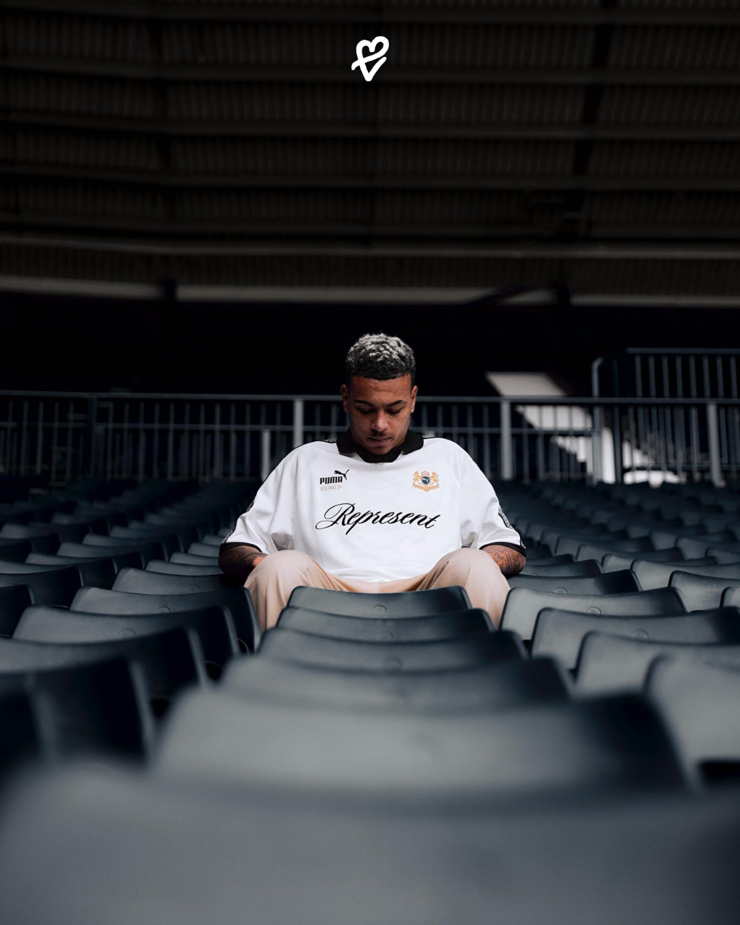 Represent x PUMA FW25 koleksiyonundan terrace stilini yansıtan modern parçalar