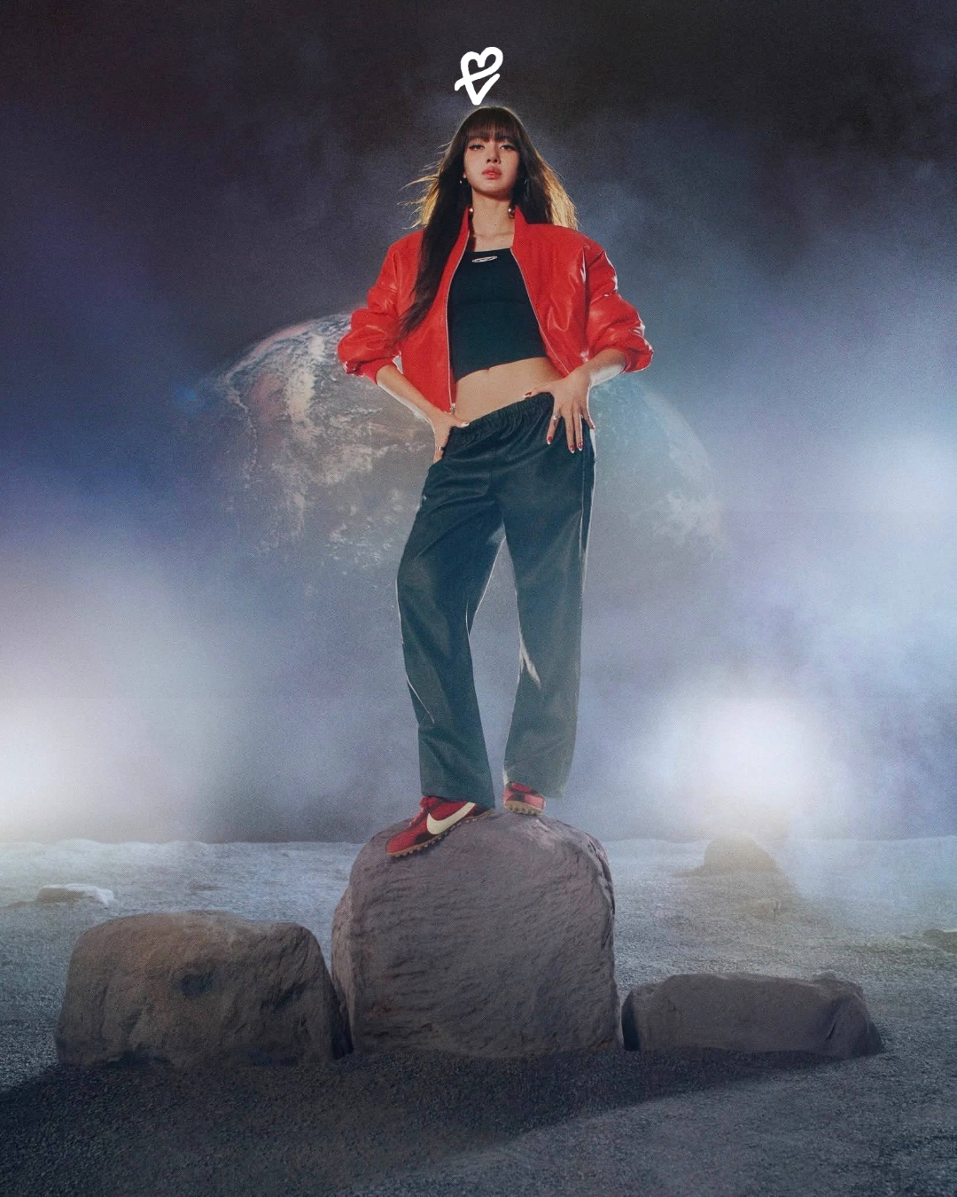 LISA × Nike Moon Shoe: Ay Temalı Kampanya
