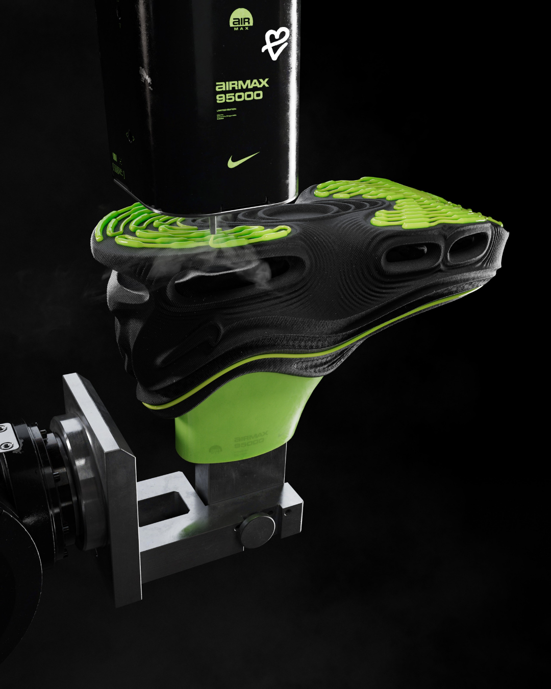 Nike ve Zellerfeld iş birliğiyle geliştirilen Air Max 95000 modeli, 3D baskı teknolojisiyle üretilmiş futuristik sneaker.