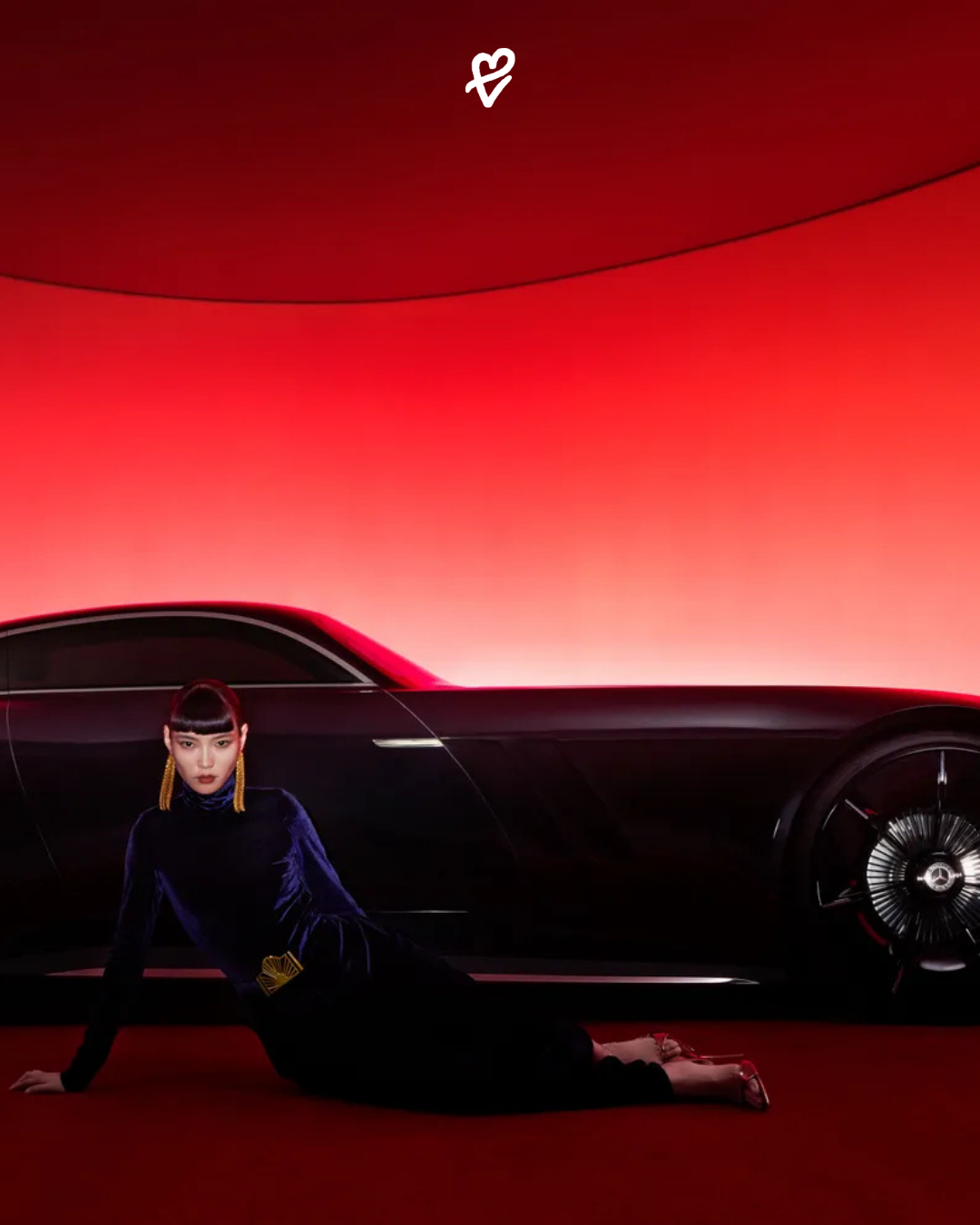 Mercedes-Benz Vision Iconic konsept otomobilin futuristik ve akıcı dış tasarımı