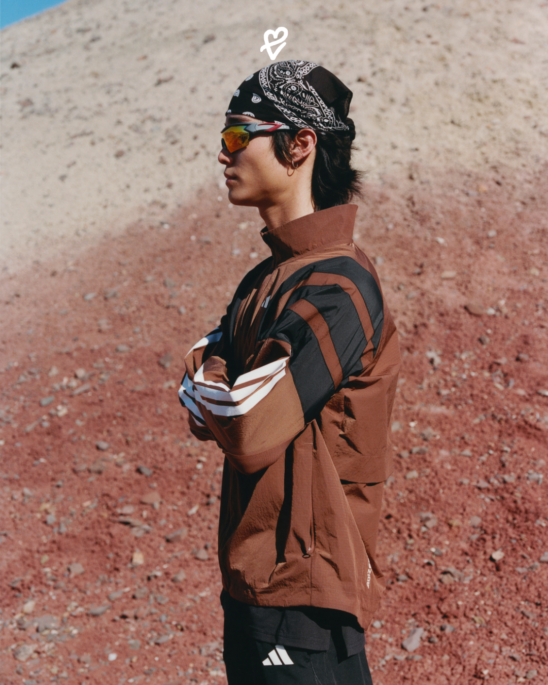 Pharrell Williams’ın Mars ilhamlı adidas Humanrace koleksiyonundan Adizero EVO SL Mars ayakkabı ve spor seti