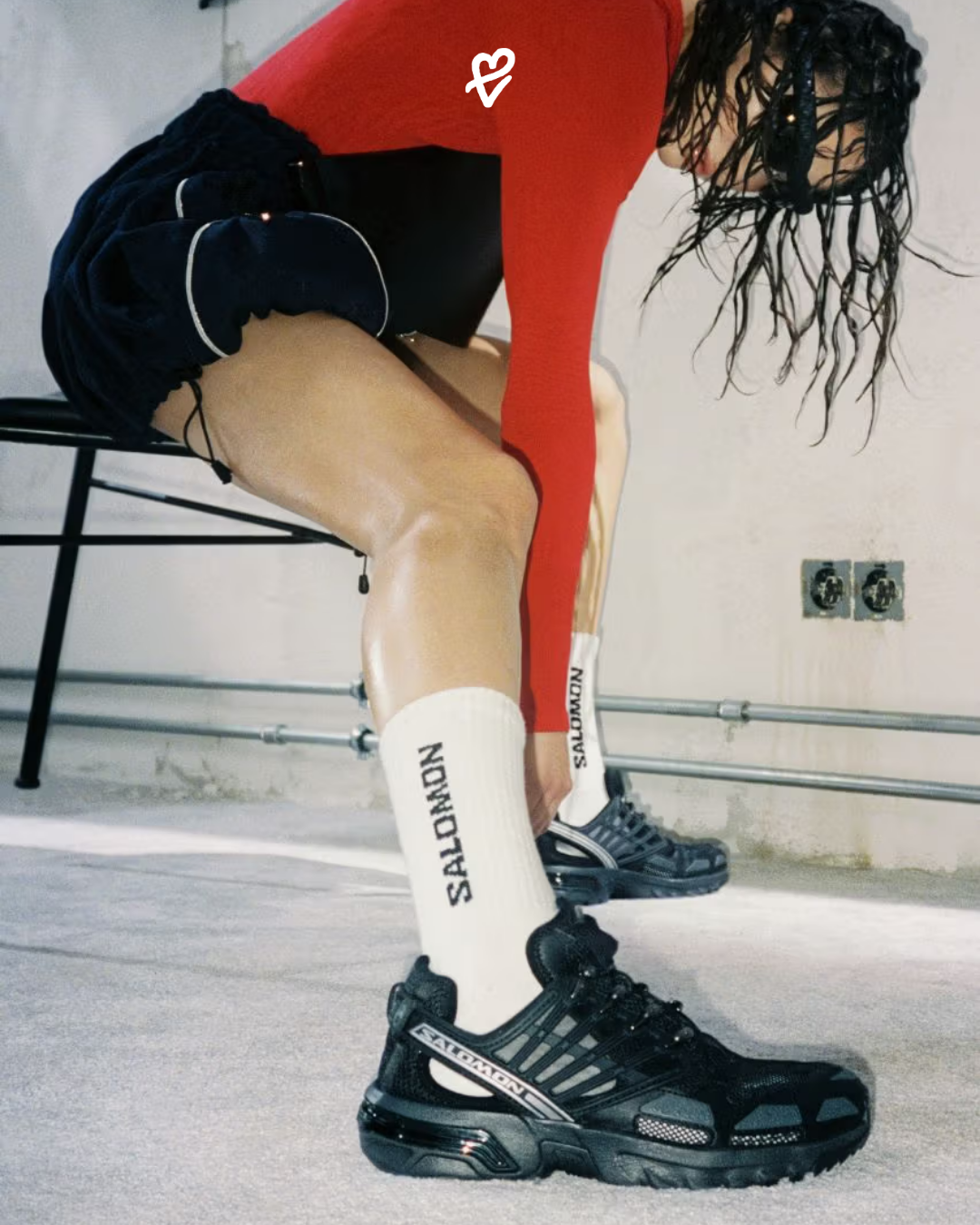 Yaz sezonuna özel yeniden tasarlanan Salomon ACS Pro ayakkabının deniz kabuklarından ilham alan versiyonu