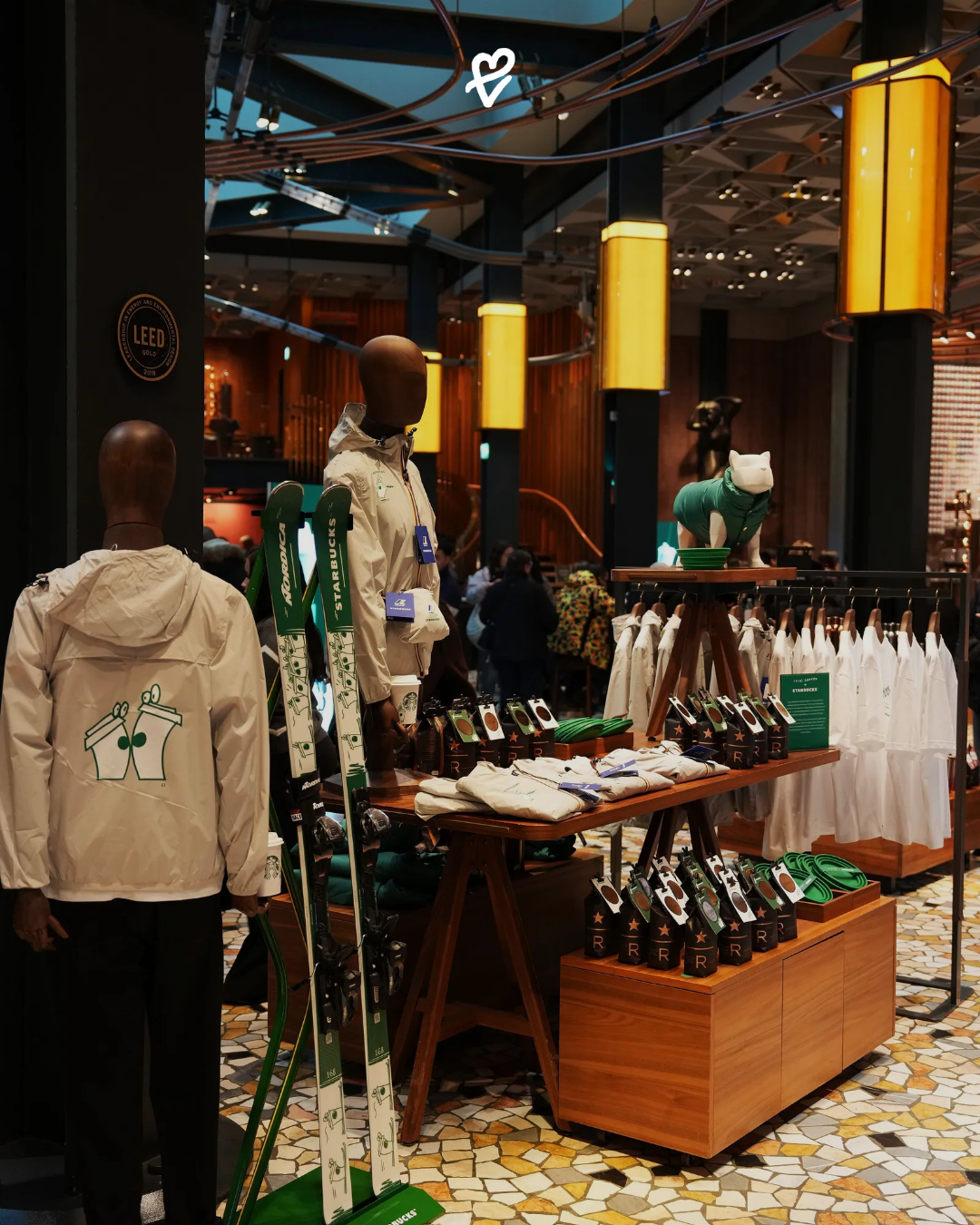 Starbucks ve Sarah Andelman iş birliğiyle Milano’da hayata geçirilen The House of Coffee deneyim alanından enstalasyon görüntüsü